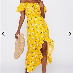 Nwt yellow off shoulders dress- SzM